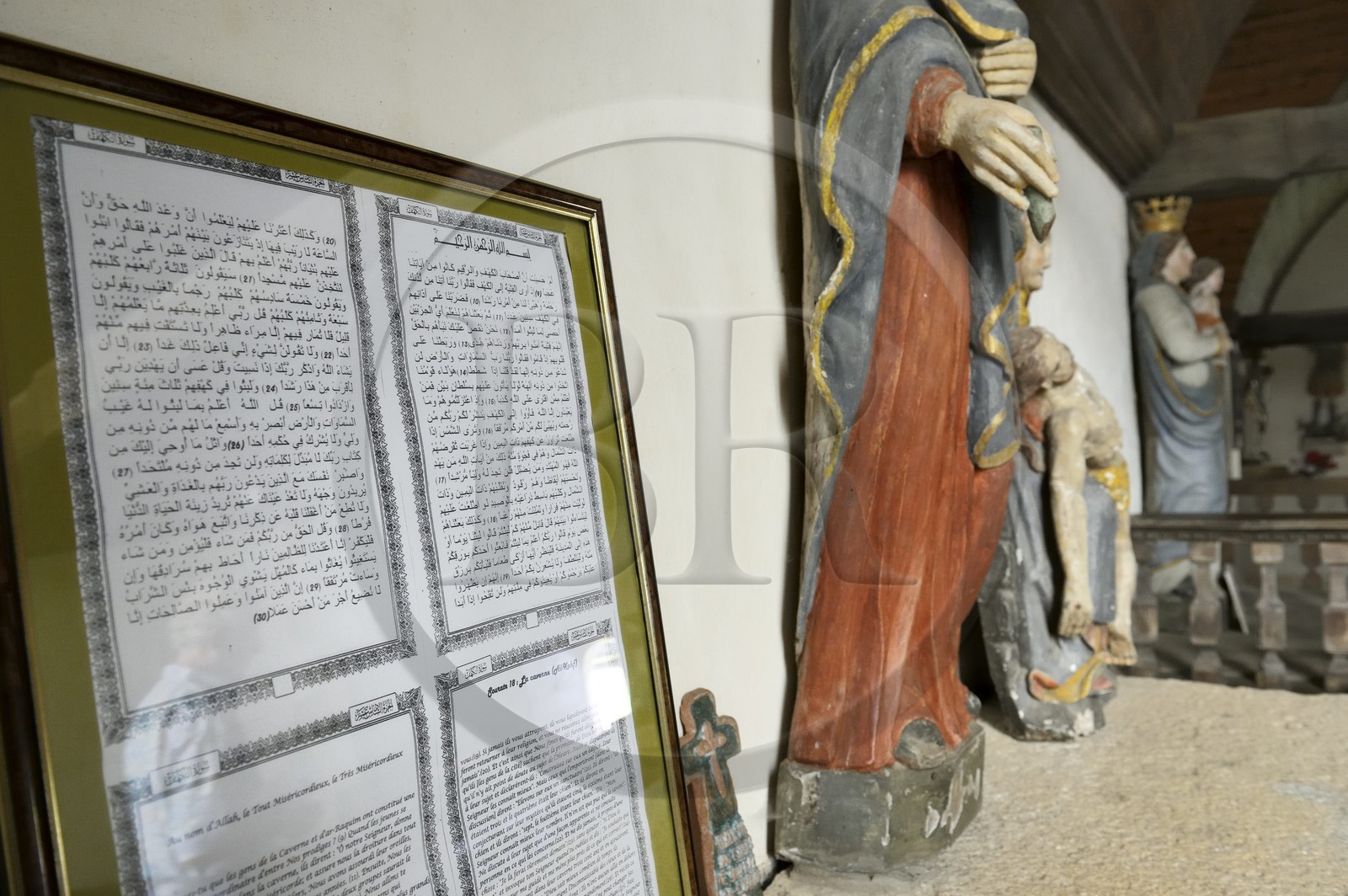 France, Côtes-d'Armor (22), Vieux-Marché, la chapelle des Sept-Saints consacrée aux Sept Dormants d'Éphèse,  texte de prière multiconfessionnelle