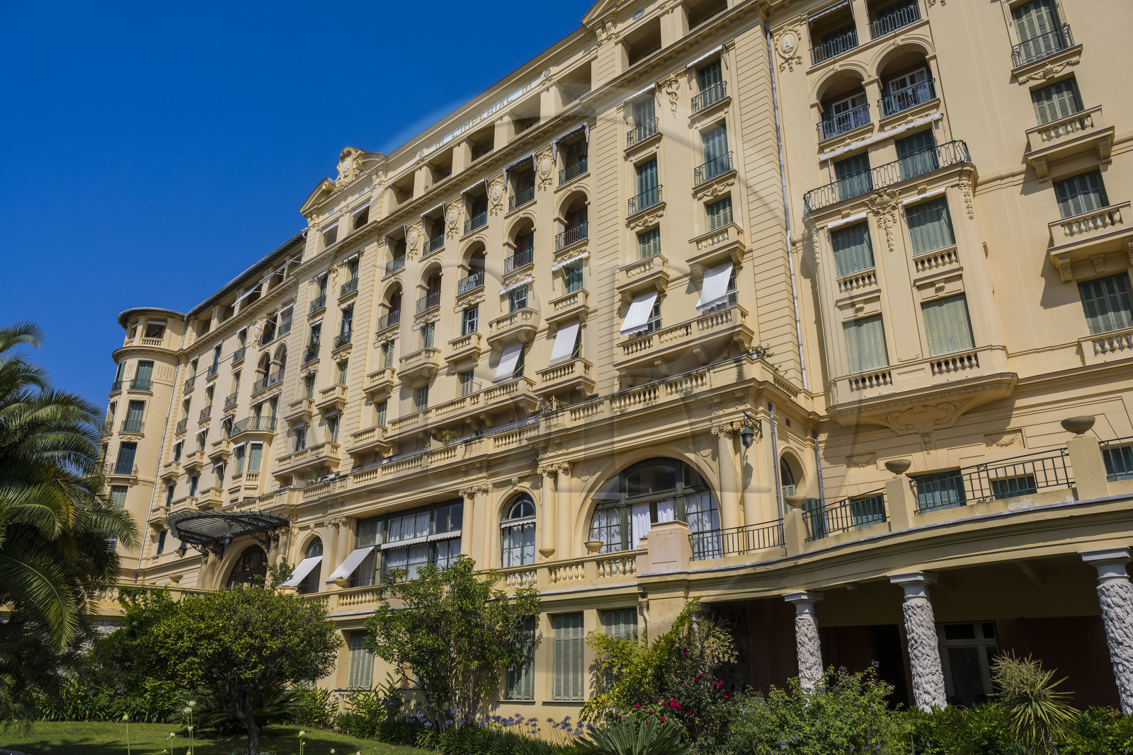France, Alpes-Maritimes (06), Menton, l'ancien palace l'Imperial (1913) transformé en appartements privés