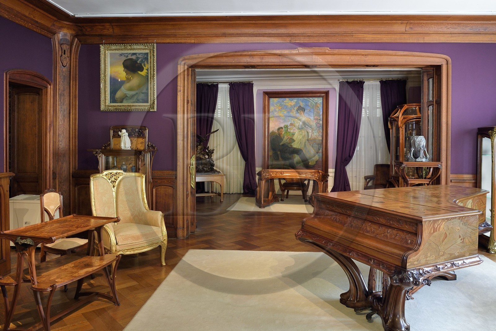 France, Meurthe-et-Moselle (54), Nancy, musée de l'Ecole de Nancy dans l'ancienne propriété d'Eugène Corbin, piano à queue de Louis Majorelle