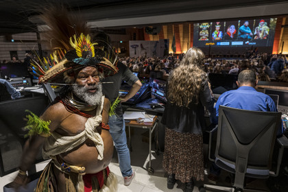 France, Paris (75), siège de l'UNESCO, conférence à l'Université de la Terre du 25 novembre 2022, le chef Papou Mundiya Kepanga