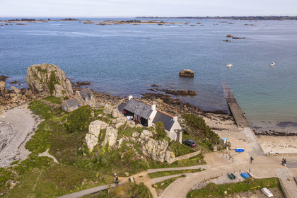 France, Cotes-d'Armor, Cote d'Ajoncs, Plougrescant, the beach of Porz Hir or Pors-hir (aerial view)