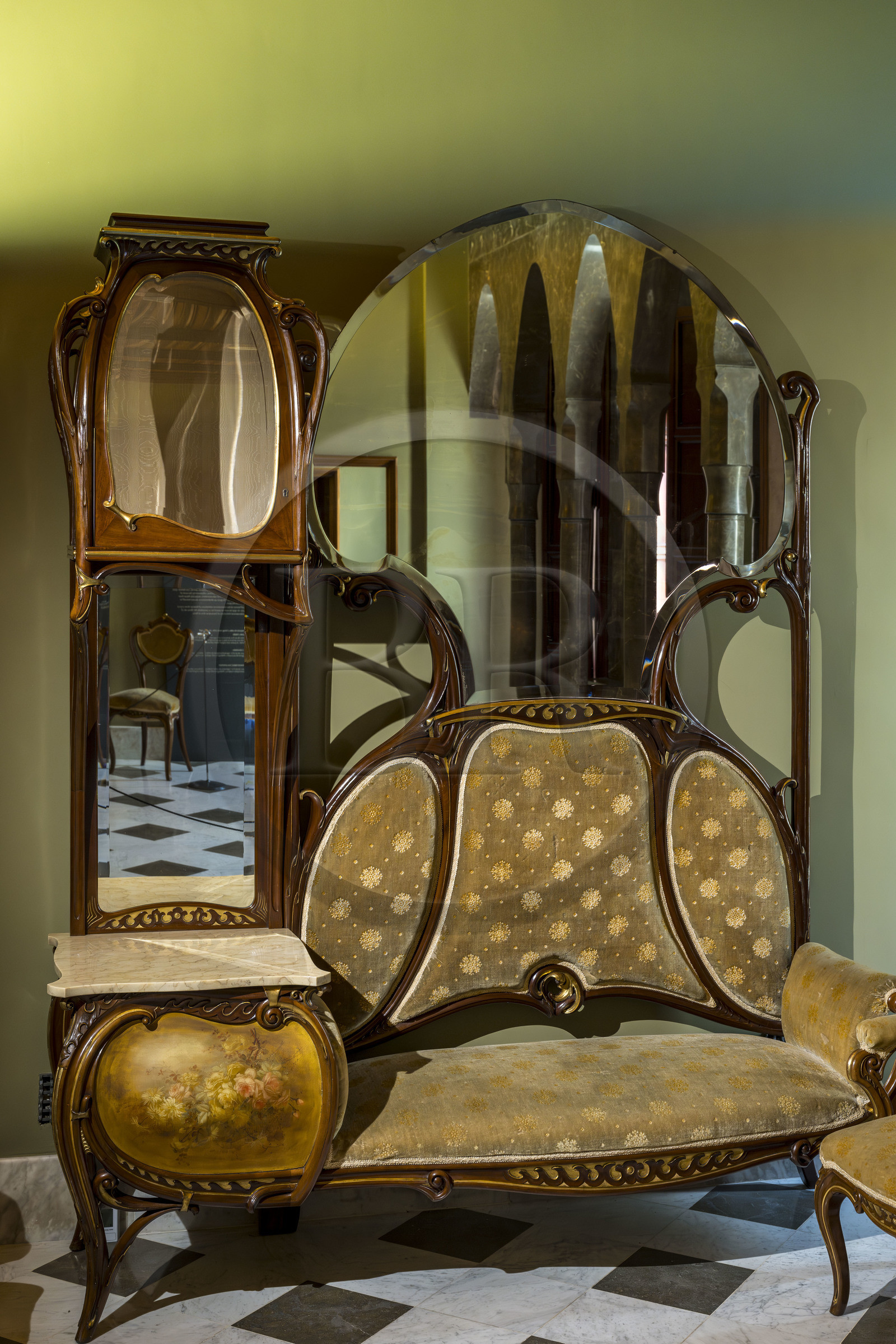 Espagne, Catalogne, Barcelone, le Palais Güell (Palau Güell) construit entre 1886 et 1891 et réalisé par l'architecte du modernisme catalan Antoni Gaudi, site classé au Patrimoine Mondial de l'UNESCO, mobilier Art Nouveau