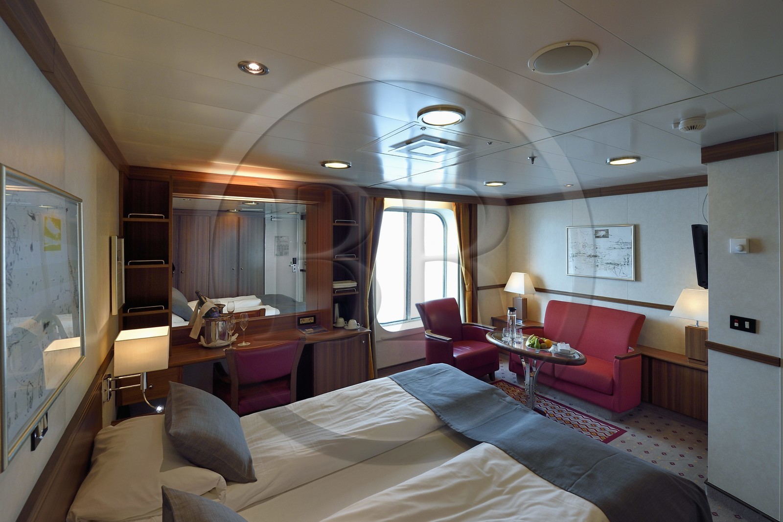 Groenland, cote ouest, bateau de croisière MS Fram de la compagnie Hurtigruten, cabine de la Suite