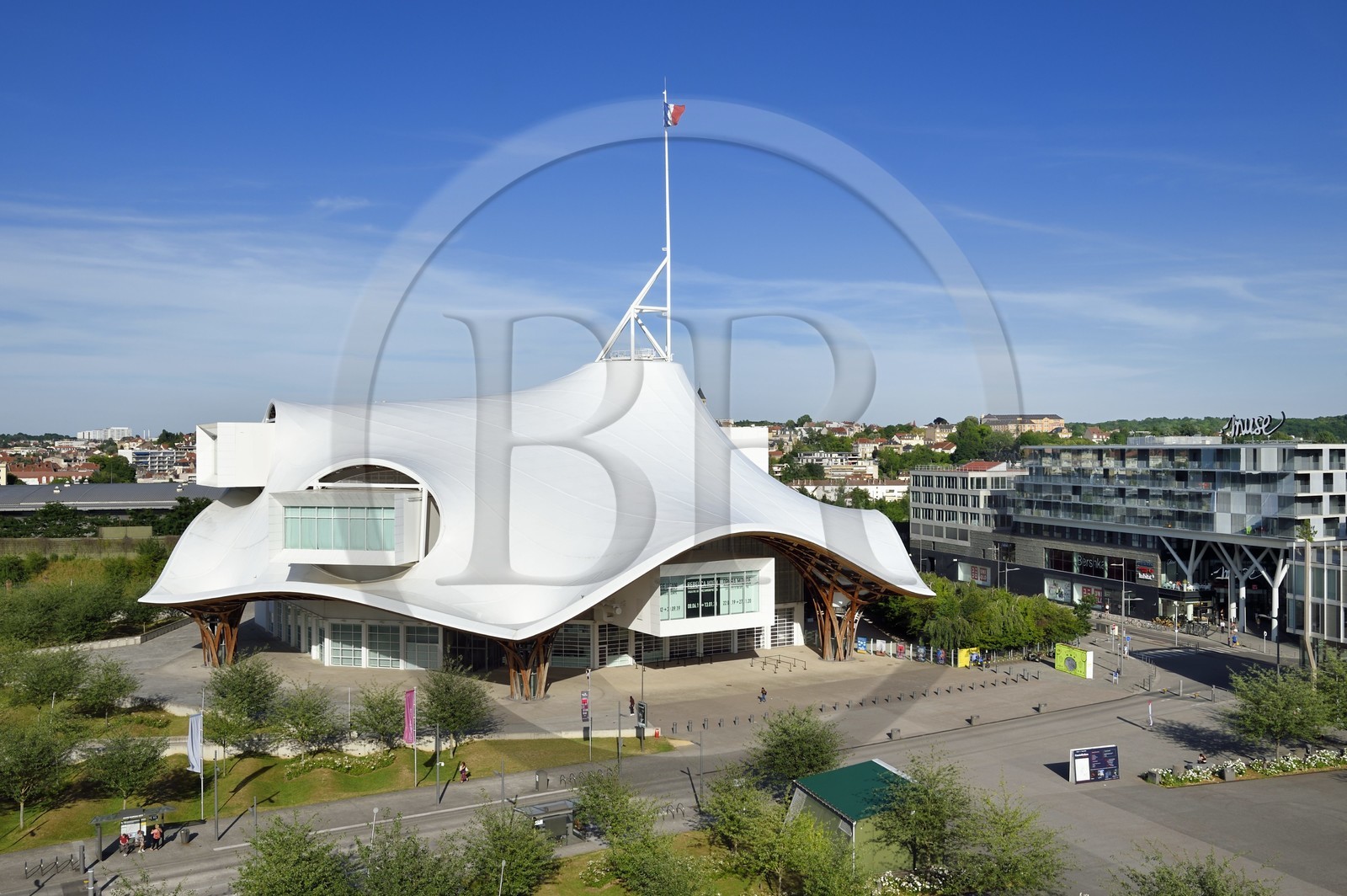 France, Moselle (57), Metz, quartier de l'Amphithéatre, le Centre Pompidou-Metz, centre d'art conçus par les architectes Shigeru Ban et Jean de Gastines