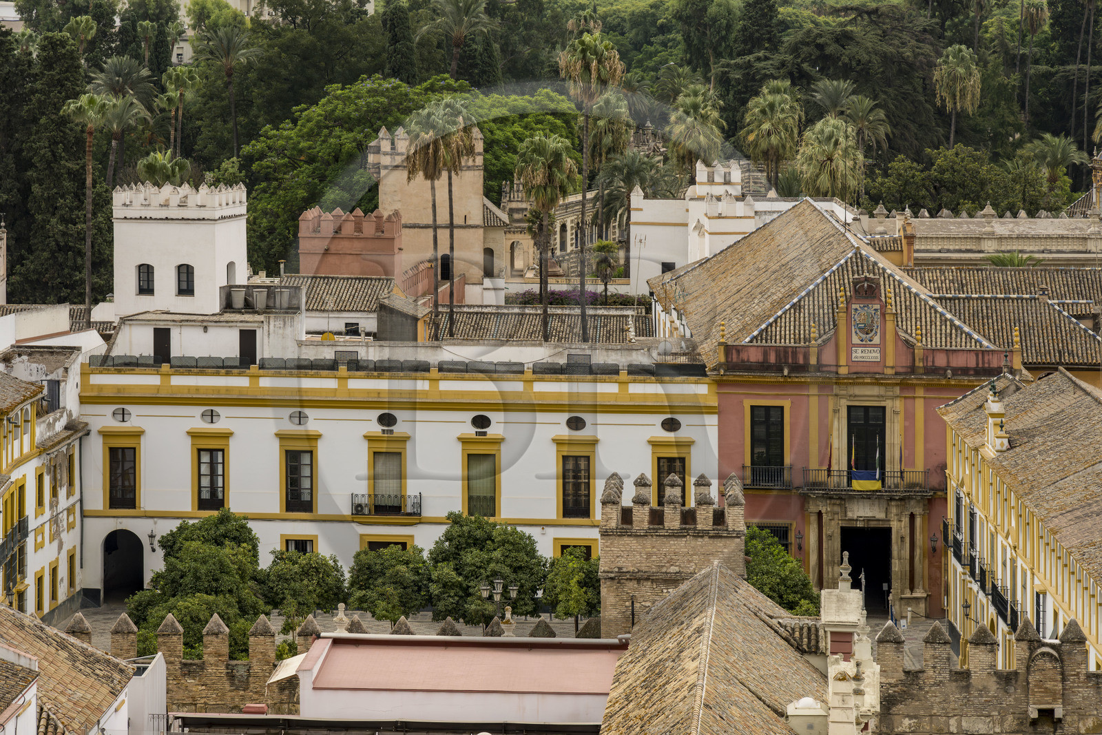 Spain, Andalusia, Seville, the Alcazar of Seville (Reales Alcazares de Sevilla), listed as World Heritage by UNESCO, the Plaza del Patio de Banderas