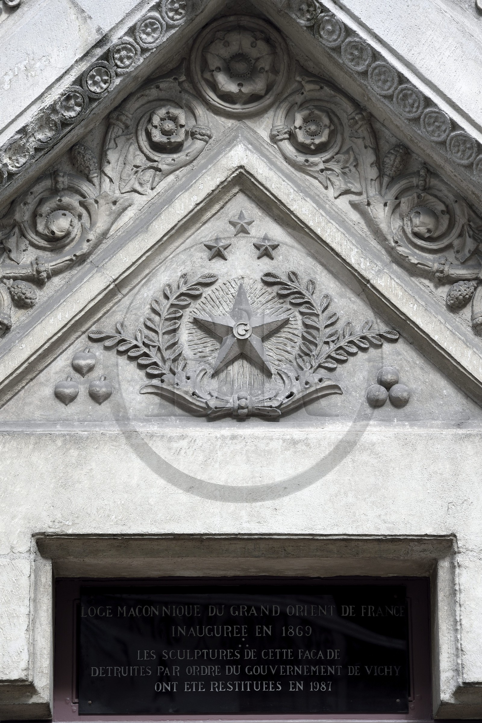 France, Dordogne (24), Périgord Blanc, Périgueux, le temple maçonnique, les sculptures représentant les emblèmes maçonniques furent détruites début 1941 sur ordre du Régime de Vichy et ne furent reconstituées qu'en 1987