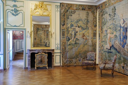 France, Loiret, Loire Valley listed as World Heritage by UNESCO, Sully sur Loire, the 18th century wing, compulsory mention : Chateaux de Sully sur Loire, property of the Loiret Departement