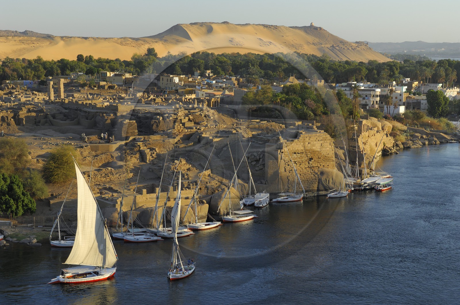 Egypt, Upper Egypt, Nubia, Nile Valley, Aswan, Elephantine Island, archeological excavations site of Satis and Khnoum temples, the Nilometer on the right