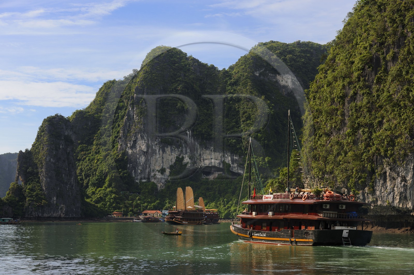 Vietnam, province de Quang Ninh, la Baie d'Halong classée Patrimoine Mondial de l'UNESCO à l'ile de Bo Hon