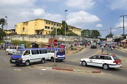 Gabon, Libreville, sur la Route National 1