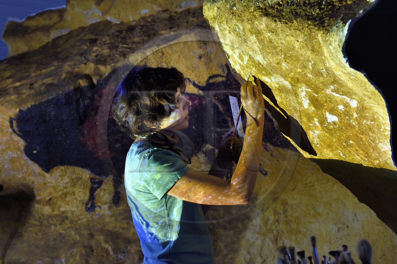 France, Dordogne (24), Montignac, l’Atelier des Fac-Similés du Périgord (AFSP) spécialisé dans la reproduction minérale de parois ornées de la préhistoire et en charge de la reconstitution fidèle des parois de la grotte de Lascaux, reproductions des peintures, mention obligatoire Atelier des Fac-Similés du Périgord