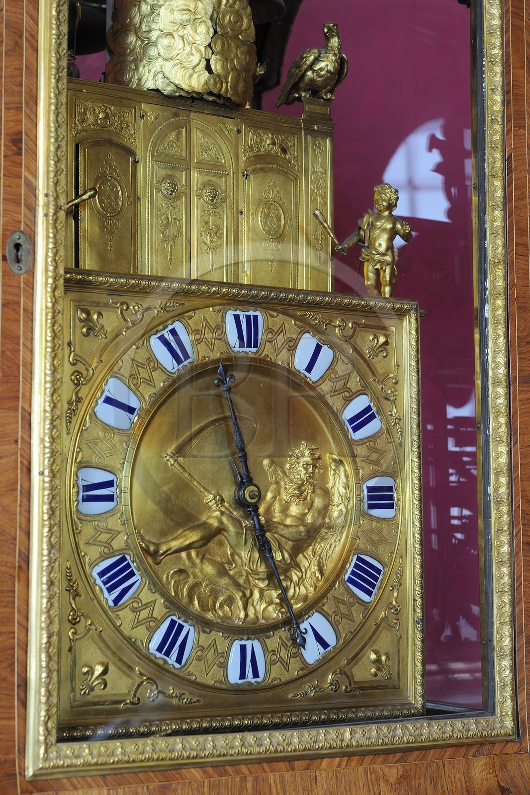 France, Yvelines, Chateau de Versailles, listed as World Heritage by UNESCO, Les Grands Appartements (State Apartments), pendulum with automatons by Antoine Morand of 1706