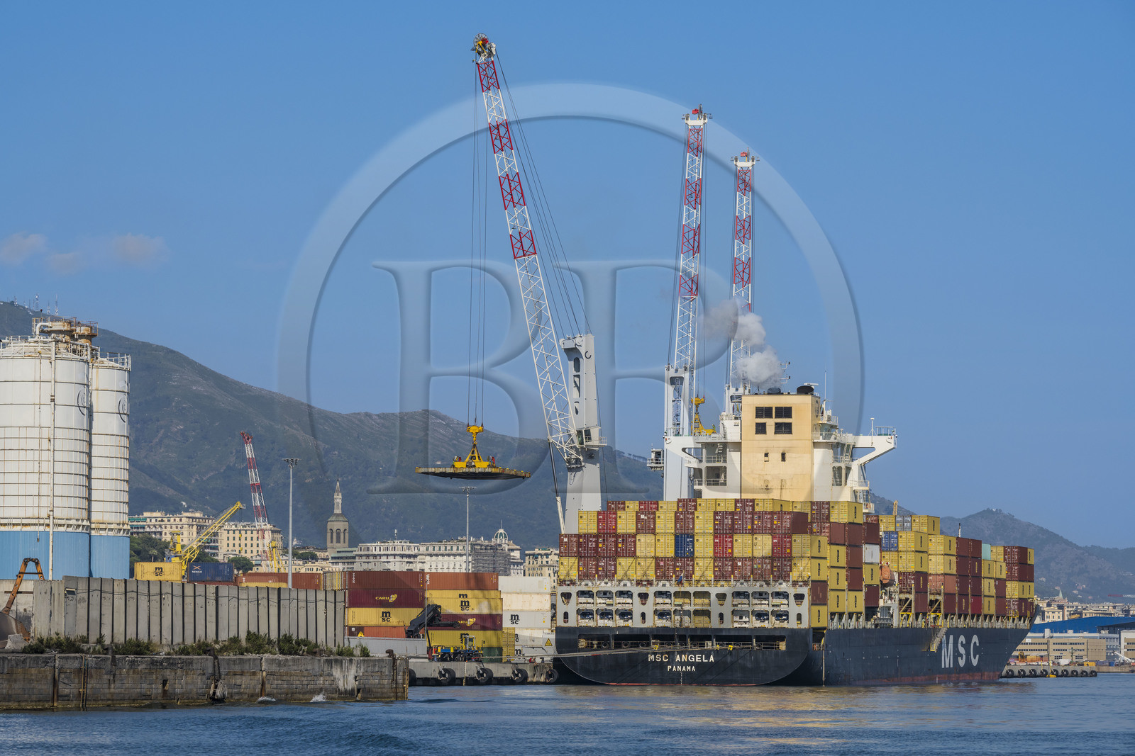 Italie, Ligurie, Gênes, le terminal conteneur du port de commerce