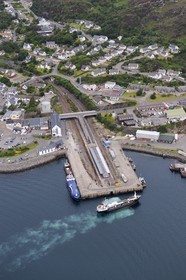 Royaume-Uni, Ecosse, Highland, terminus du train à la gare de Kyle of Lochalsh (vue aérienne)