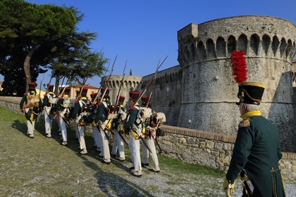 Italy, Liguria, Sarzana, Napoleon Festival, french soldiers of the Grande Armée of the Irish Legion regiment in front of the citadel (fortress Firmafede)