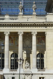 France, Paris (75), péristyle de la facade principale du Grand Palais