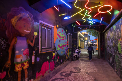 Portugal, Lisbonne, quartier Alcantara, LX Factory, restaurants et boutiques branchées installées dans une ancienne zone industrielle sous le Ponte 25 de Abril