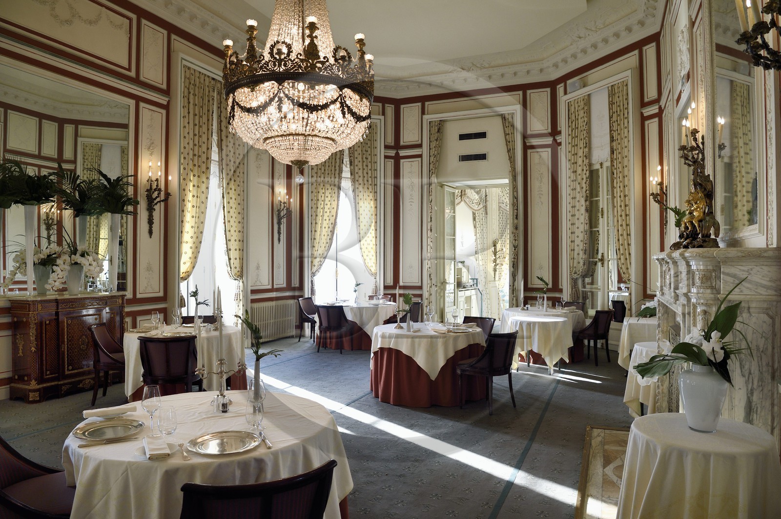 France, Pyrénées-Atlantiques (64), Pays-Basque, Biarritz, Hotel du Palais, une salle de restaurant