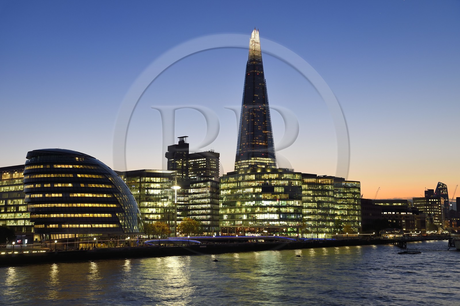 United Kingdom, London, Southwark district, London bridge quarter, the City Hall by architect Norman Foster, More London Development and the Shard London Bridge Tower by architect Renzo Piano, the tallest tower in London
