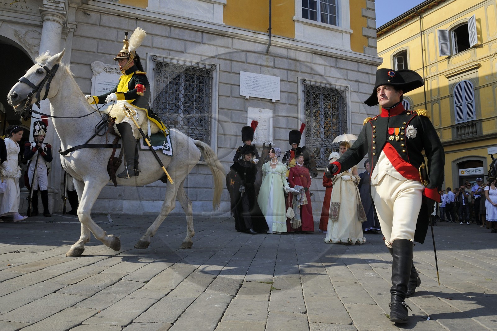 Italie, Ligurie, Sarzana, Napoleon Festival, Napoléon et sa suite devant le Palazzo Roderio sur la Piazza Matteotti