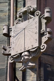 France, Bas-Rhin (67), Strasbourg, vieille ville classée au Patrimoine Mondial de l'UNESCO, la cathédrale Notre-Dame, cadran solaire sur la plateforme