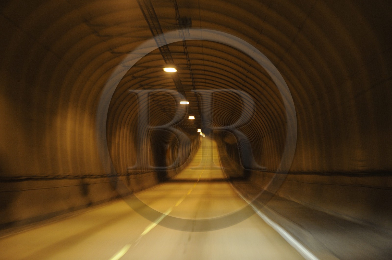Norvège, Nordland, Iles Lofoten, tunnel de liaison entre l'ile de Vestvagoy et celle de Flakstadoy