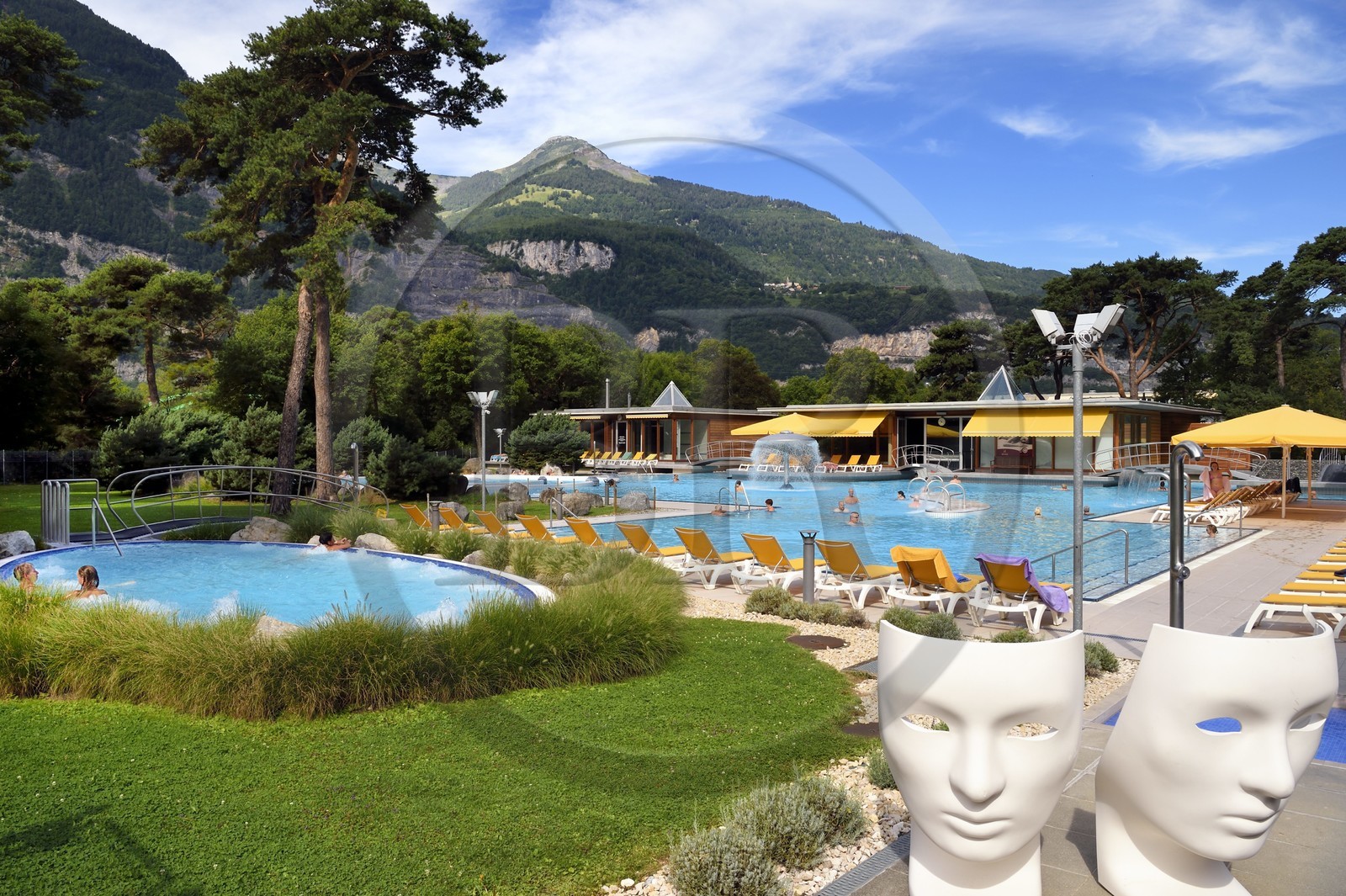 Suisse, Canton de Vaud, Lavey-les-Bains, les Bains de Lavey, bains thermaux