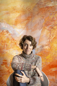 France, Paris (75), l'artiste Rada Tzankova dans son atelier