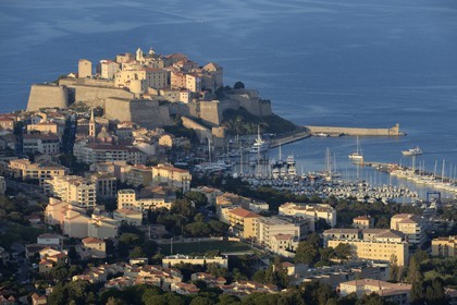 France, Haute-Corse (2B), Calvi et sa citadelle génoise