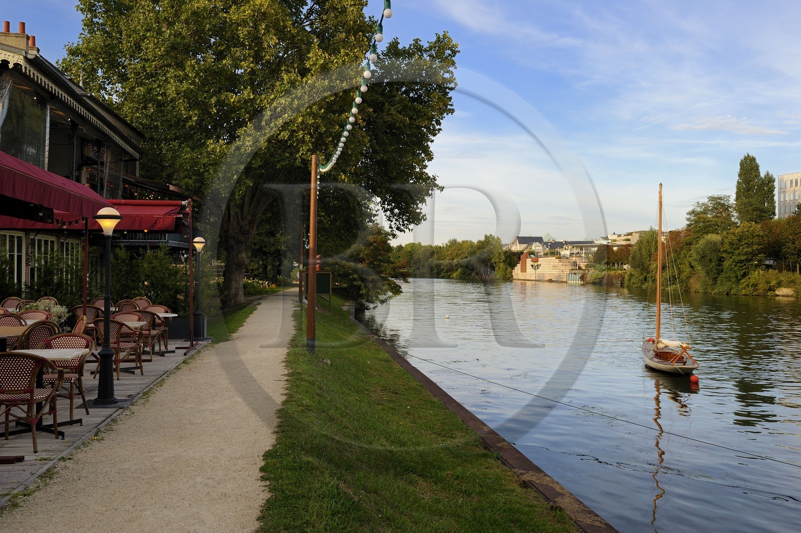 France, Yvelines (78), Chatou, l'ile des Impressionnistes, le restaurant La Maison Fournaise datant du milieu du XIXe siècle fut le haut lieu des impressionnistes et du canotage
