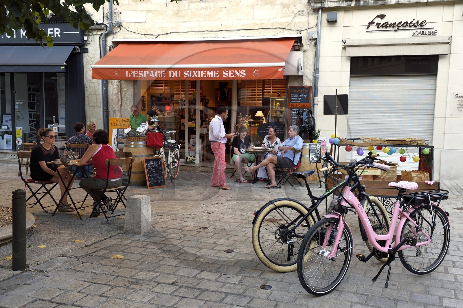 France, Dordogne (24), Périgord Blanc, Périgueux, Place Saint-Silain, restaurant l'Espace du 6ème Sens