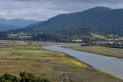 Espagne, Pays basque espagnol, Biscaye, région de Gernika-Lumo, Réserve de biosphère d'Urdaibai, estuaire du fleuve Oka à marée basse au sud de Mundaka
