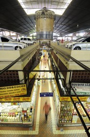 Brazil, Minas Gerais state, Belo Horizonte, covered market topped with a parking lot