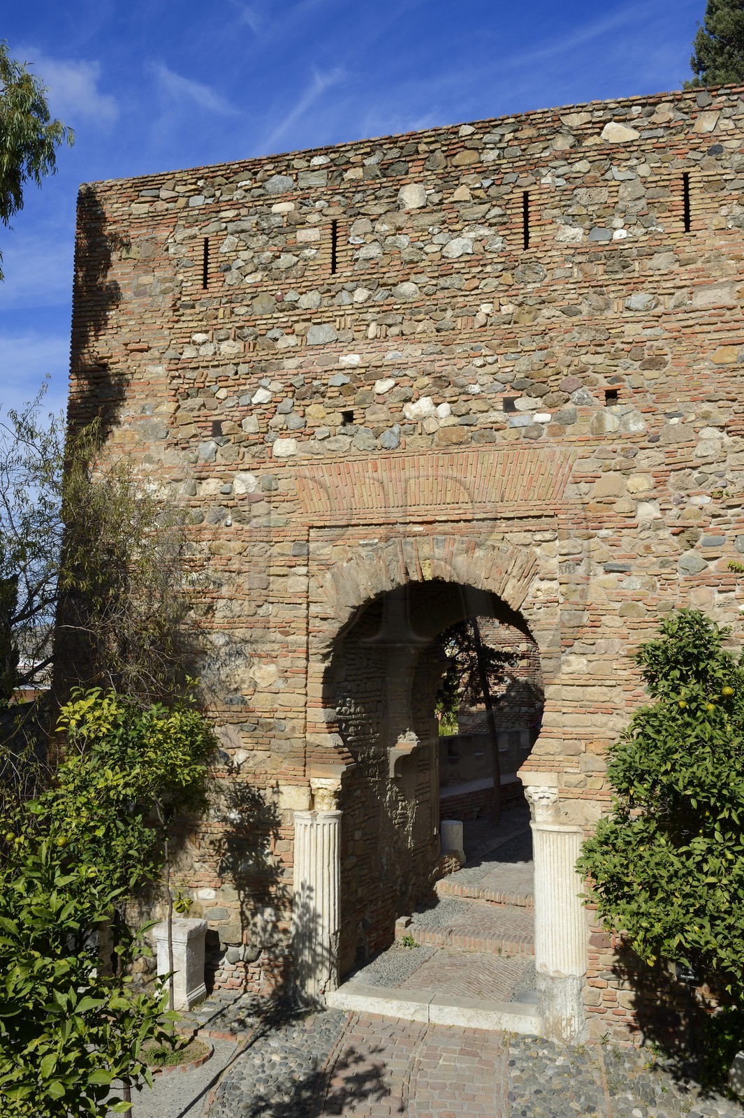 Espagne, Andalousie, Malaga, la Alcazaba, la porte des colonnes
