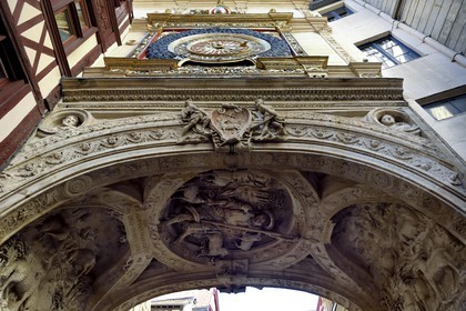 France, Seine-Maritime (76), Rouen, le Gros-Horloge, horloge astronomique avec un mécanisme du XIVe siècle et un cadran du XVIe siècle