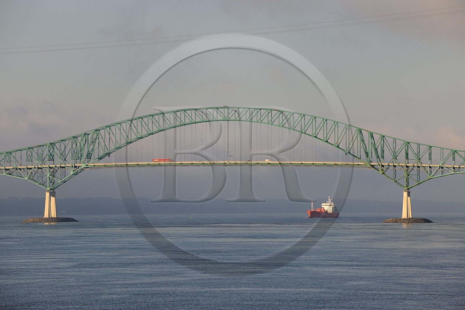 Canada, province de Québec, le pont sur le fleuve Saint-Laurent à Trois-Rivières