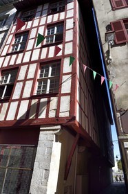 France, Pyrenees Atlantiques, Basque Country, Bayonne, traditional half-timbered house at the corner of rue des Basques and the ruelles des Basques which joins the Nive