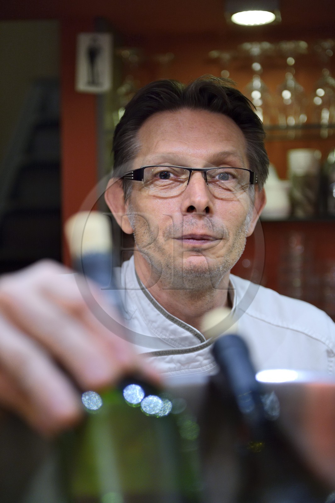 France, Rhône (69), Lyon, quartier de la Croix-Rousse, restaurant La Table sur la place Tabareau, le Chef Thierry Lhopital