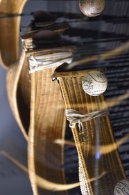 France, Pyrénées-Atlantiques (64), Pays-Basque, Bayonne, Musée Basque, chisteras, instrument en osier recourbé utilisé pour jouer aux différentes formes de pelote basque
