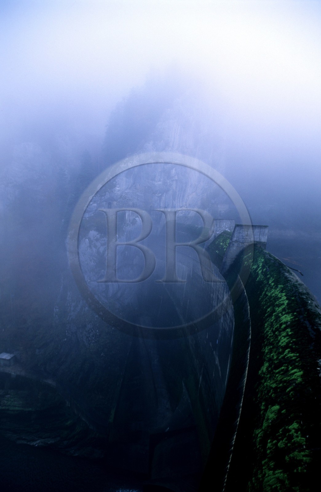 France, Doubs (25), Barrage du Chatelot a la frontière Suisse
