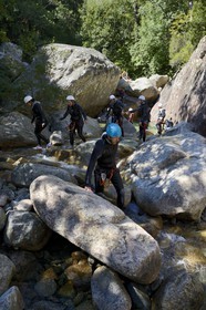 France, Corse-du-Sud (2A), Alta Rocca, Bavella, canyoning dans le torrent de Polischellu