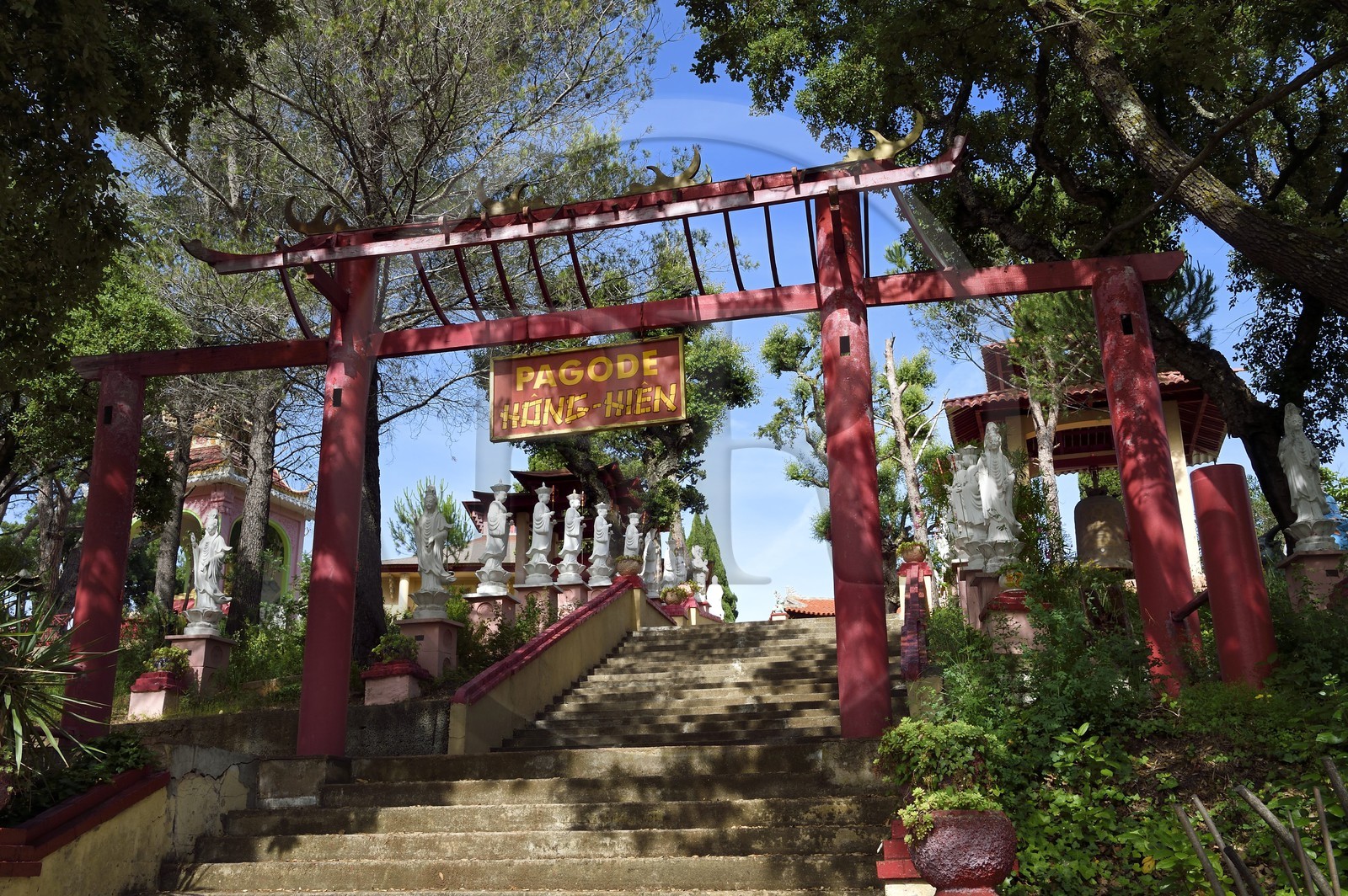 France, Var (83), Fréjus, ancien camp militaire Gallieni, la pagode Hông Hiên Tu, lieu de culte bouddhique édifié en 1917 par les tirailleurs indochinois