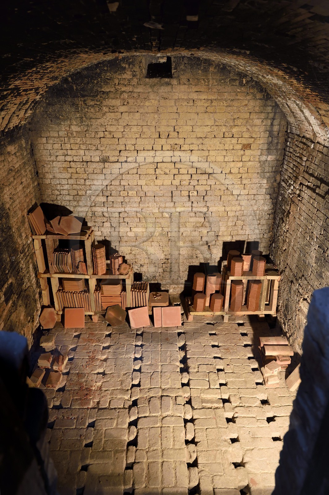 France, Var (83), La Dracénie, Salernes, le musée Terra Rossa maison de la céramique architecturale de l'architecte J.-M. Wilmotte, four à tomettes