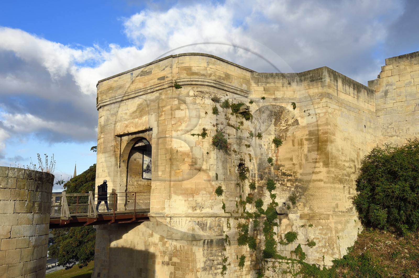 France, Calvados (14), Caen, le château ducal de Guillaume le Conquerant, porte Saint-Pierre