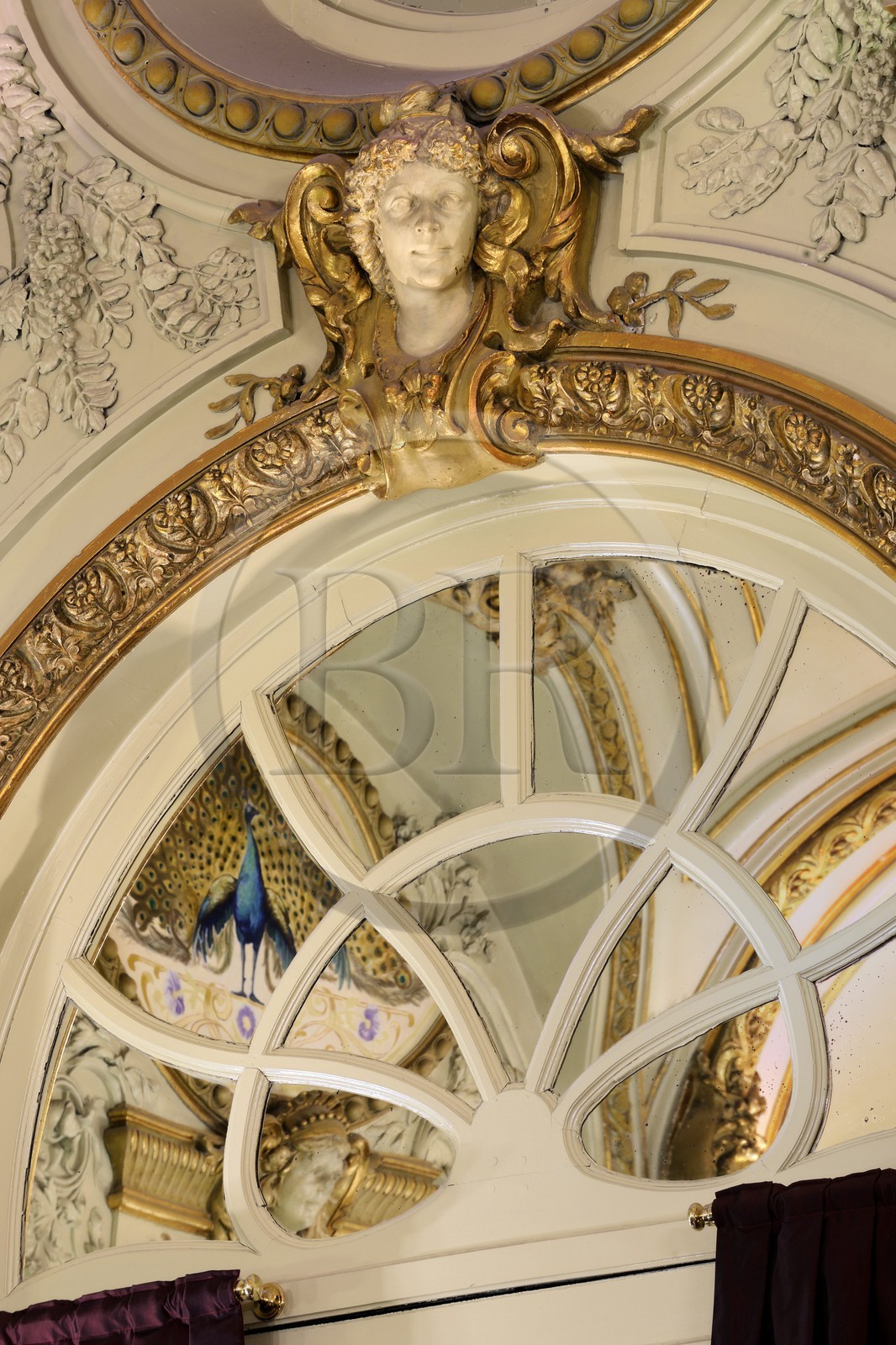 France, Vosges (88), Station thermale de Contrexéville, le restaurant du casino