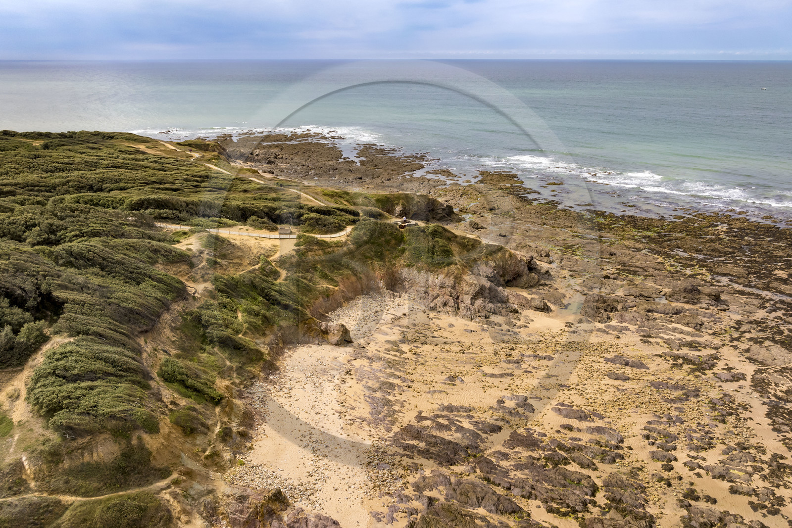 France, Vendée (85), Talmont-Saint-Hilaire, la Pointe du Payré, plage du Veillon (vue aérienne)