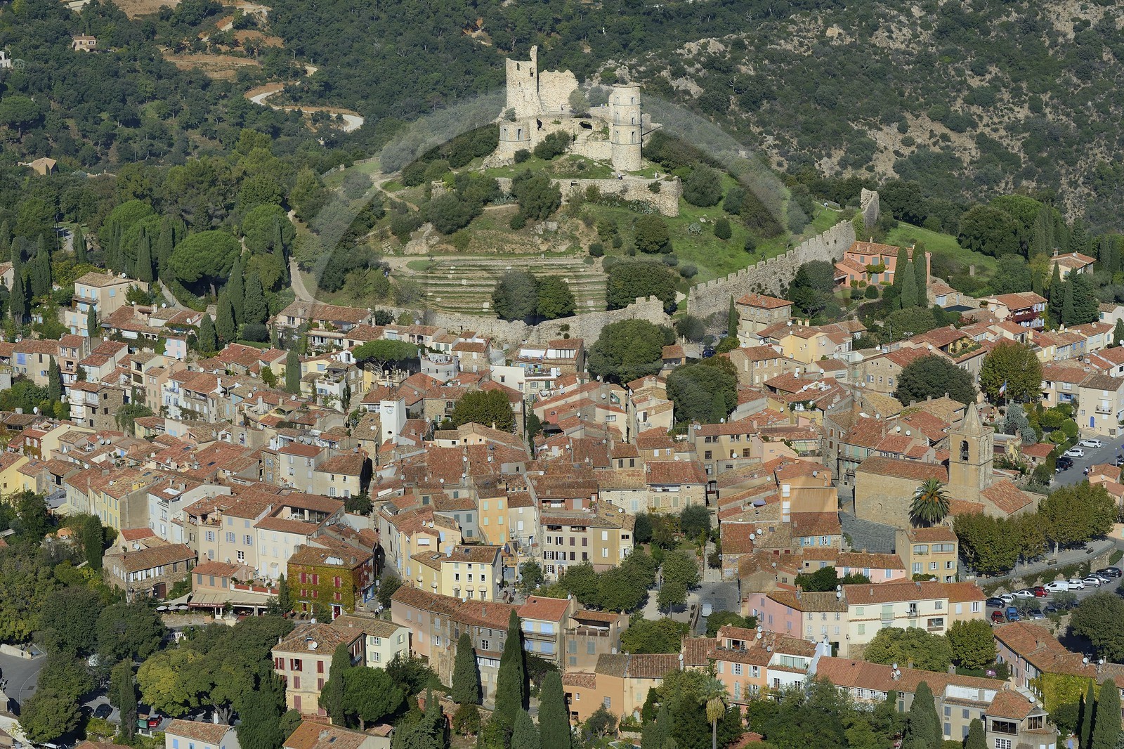 France, Var (83), Grimaud (vue aérienne)