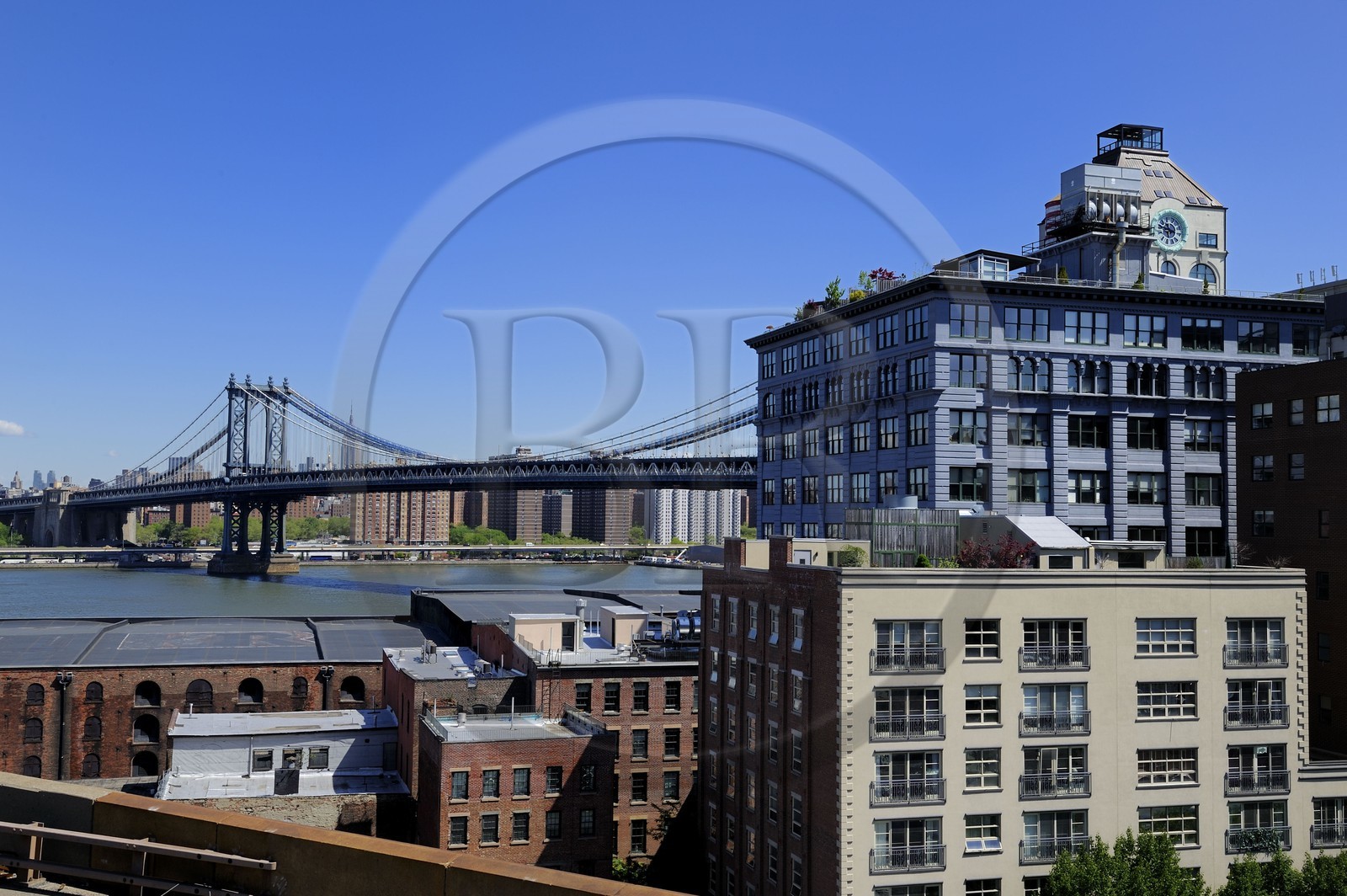 United States, New York City, Brooklyn, Manhattan Bridge and the district from Dumbo (District Under the Manhattan Bridge Over)
