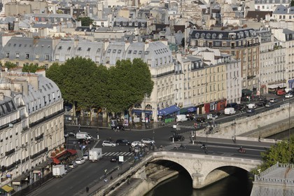France, Paris (75), les quais de Seine classés Patrimoine Mondial par l'UNESCO et le Pont Saint-Michel