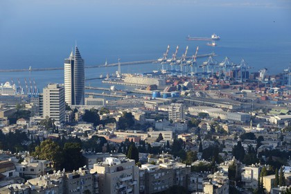 Israel, Haïfa, le centre ville et le port depuis le Mont Carmel